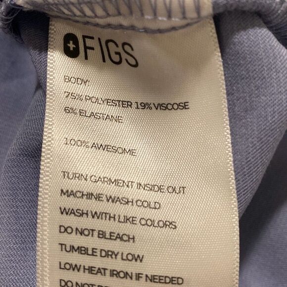 Figs scrub top Rafaela  size small ￼ - Picture 5 of 6